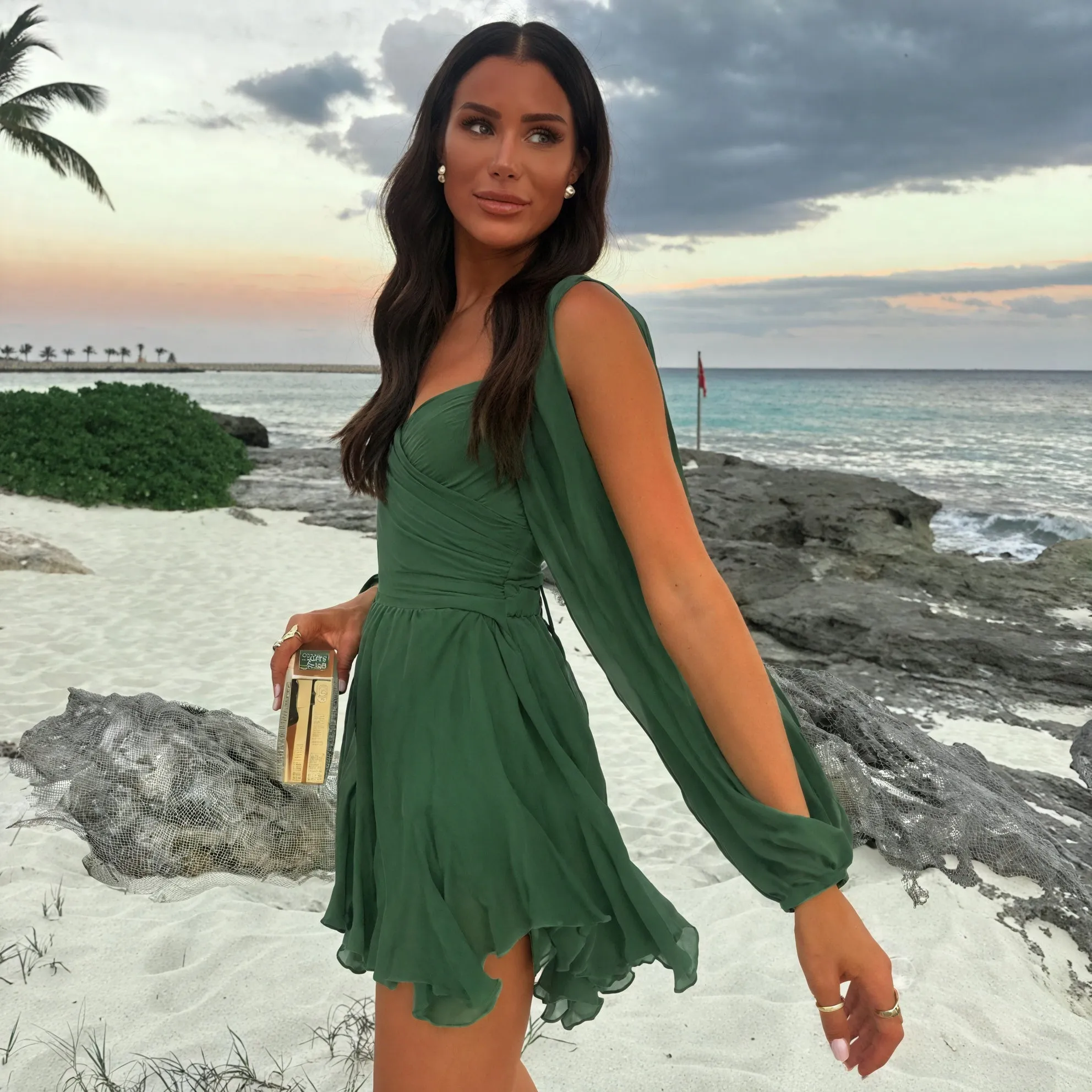 Bohemian Chic Mini Dress: Flared & Flowing