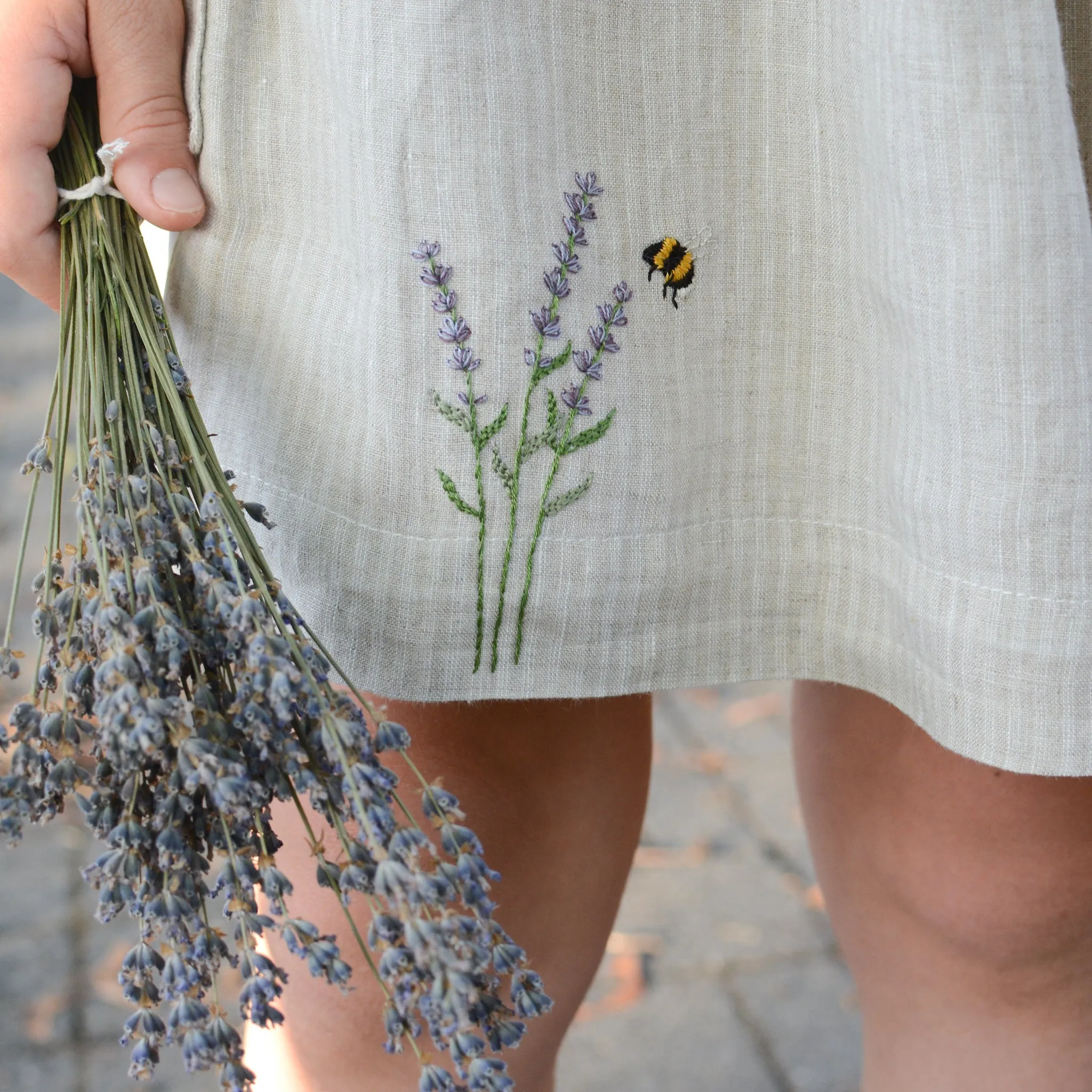 Bumble Bee   Lavender Embroidery Pattern
