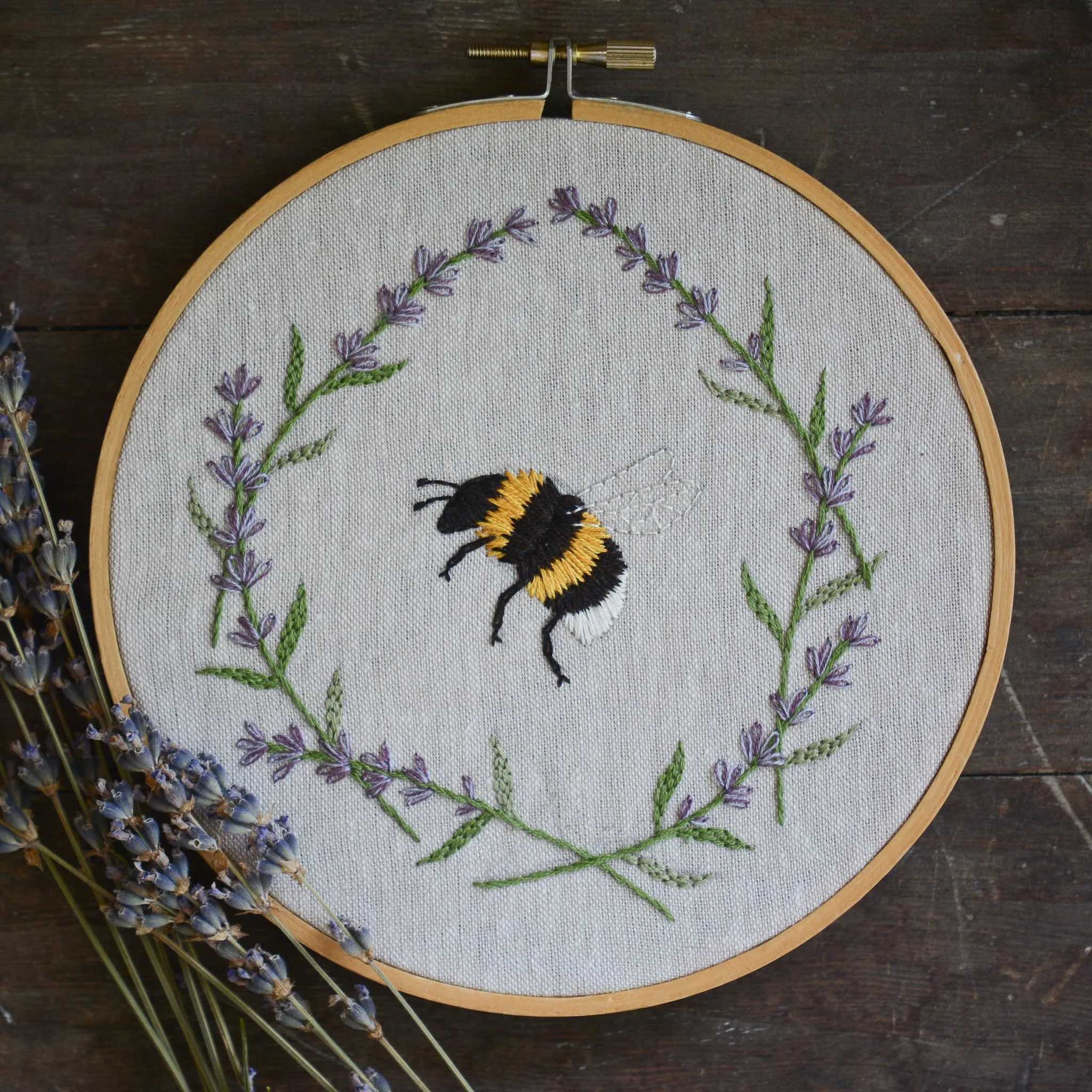 Bumble Bee   Lavender Embroidery Pattern