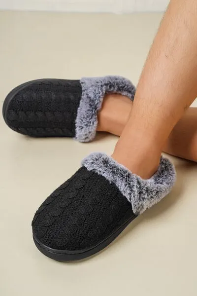 Cable-knit fluff slippers met ronde neus