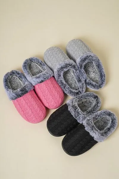 Cable-knit fluff slippers met ronde neus