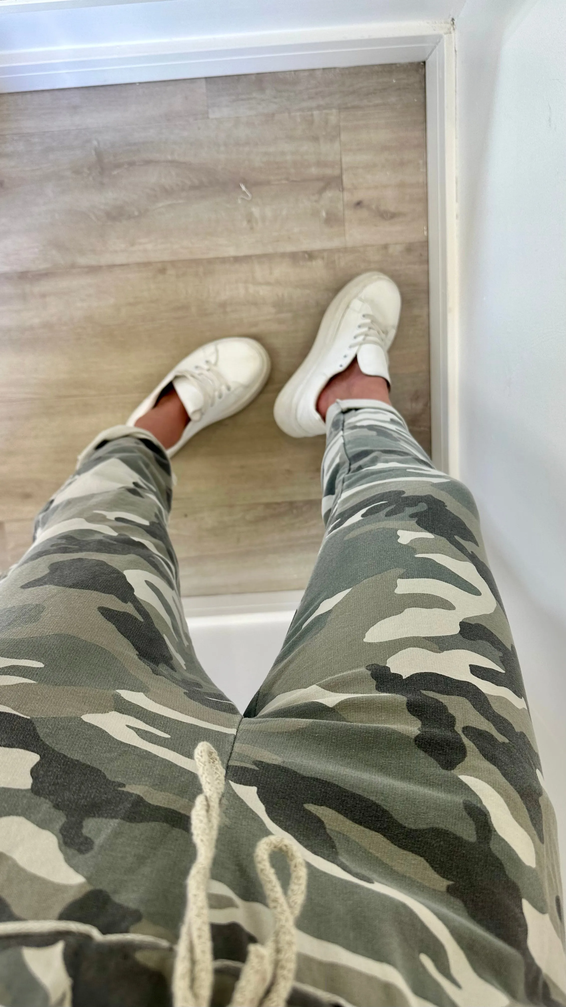 CAMO SWEAT PANTS