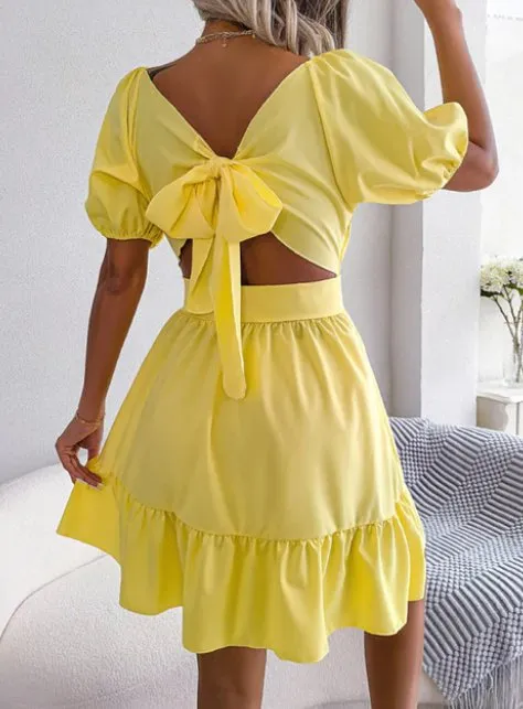Charming Short Dress with Ruffle Hem