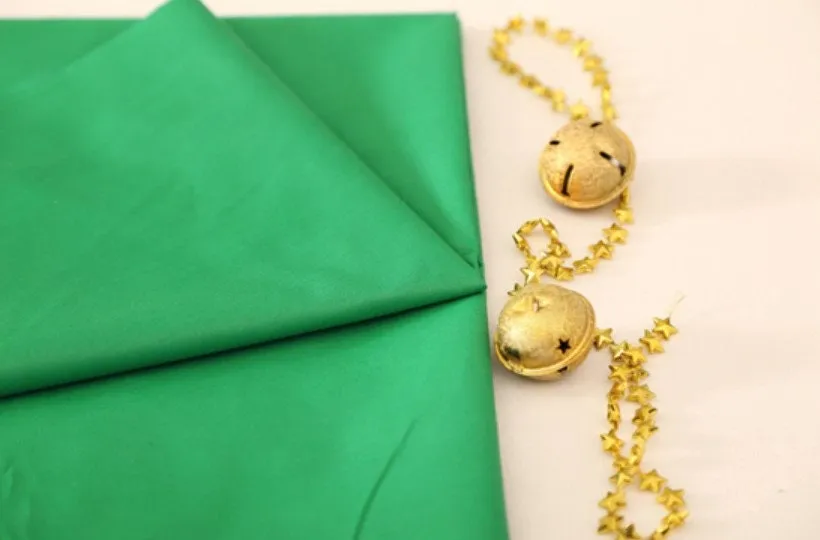 Christmas Cotton Twill Fabric in Solid Green - Wide Quality Korean Fabric By the Yard 70247