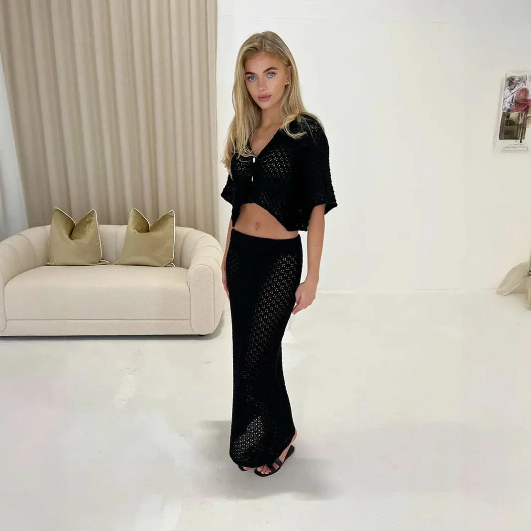 Crochet Two-Piece Set: Chic Summer Style
