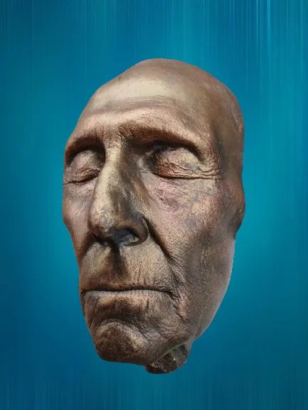 Cushing, Peter Cushing life mask (life cast)