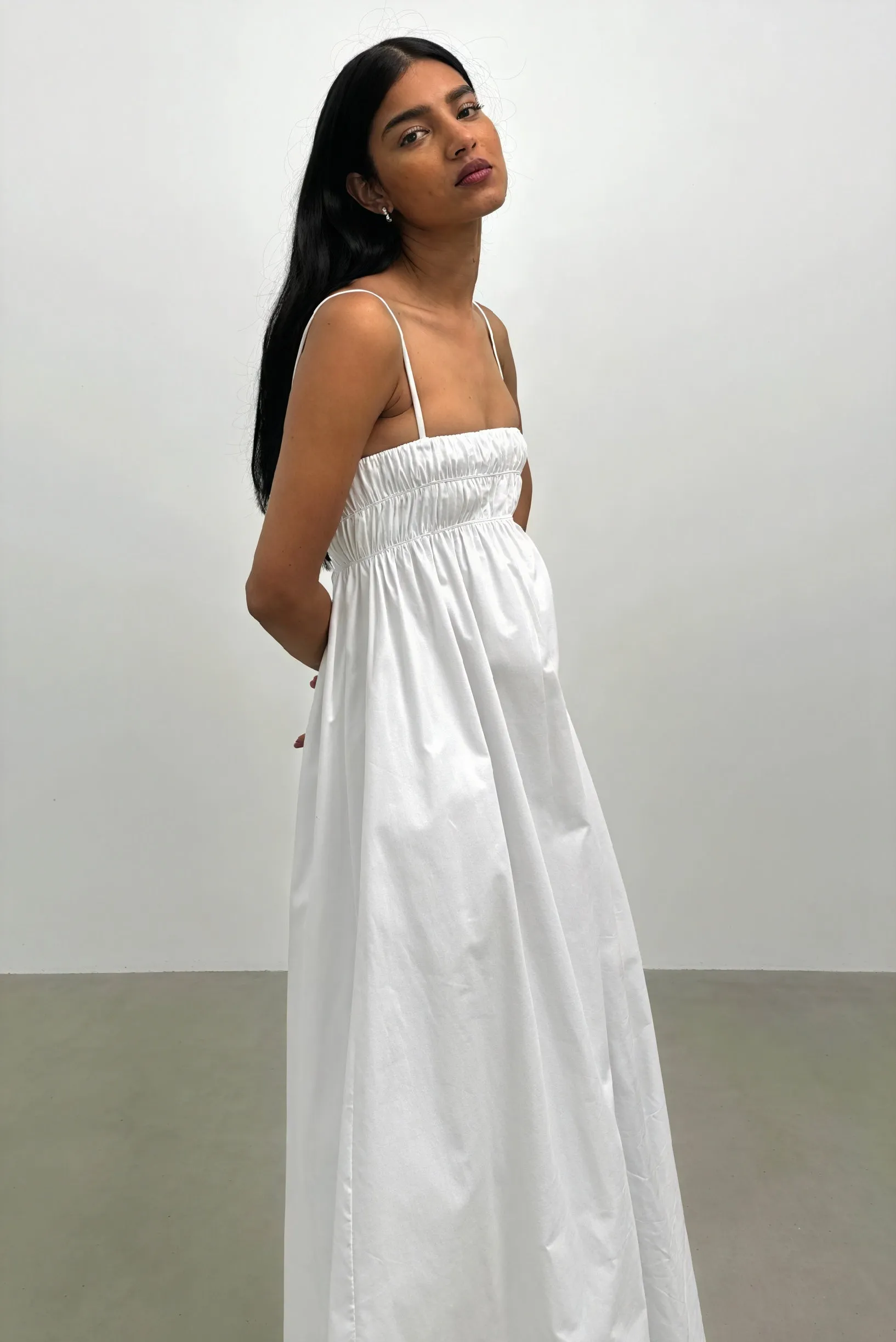 Flowing Maxi Dress with Pockets