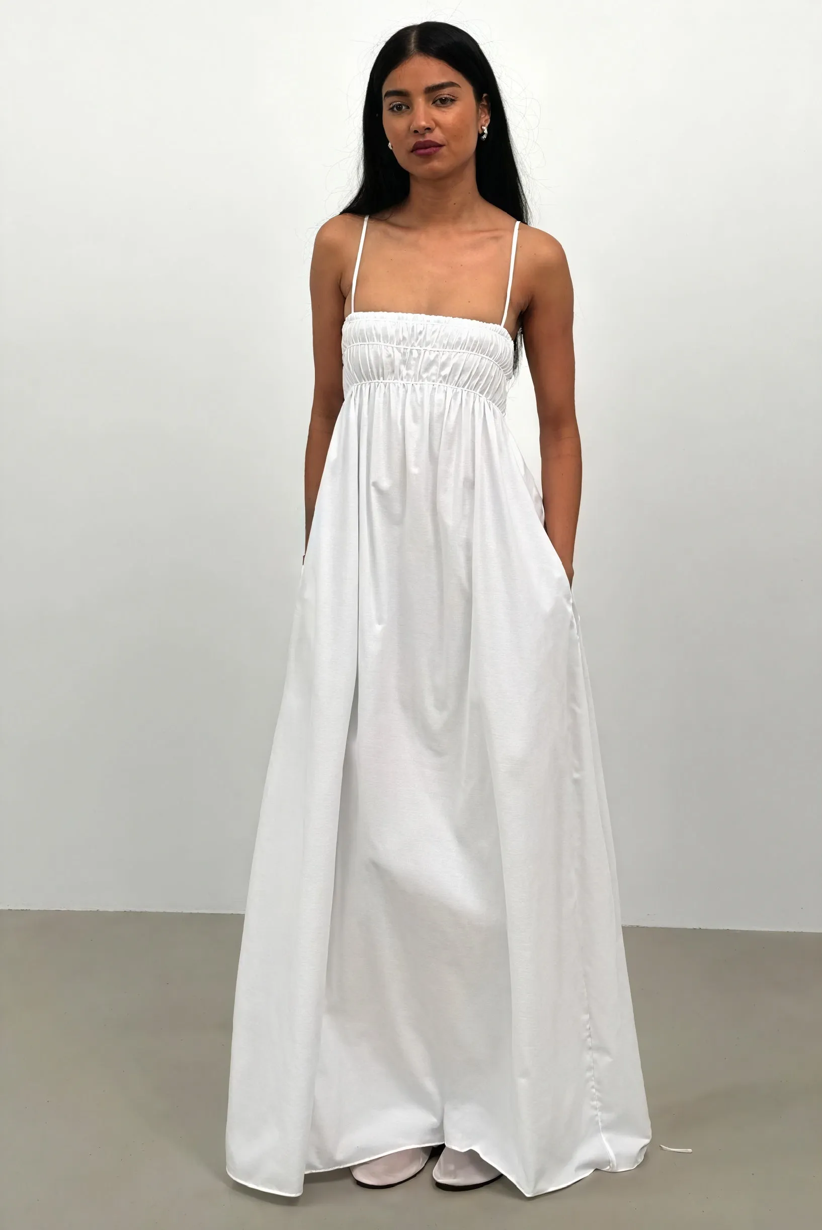 Flowing Maxi Dress with Pockets