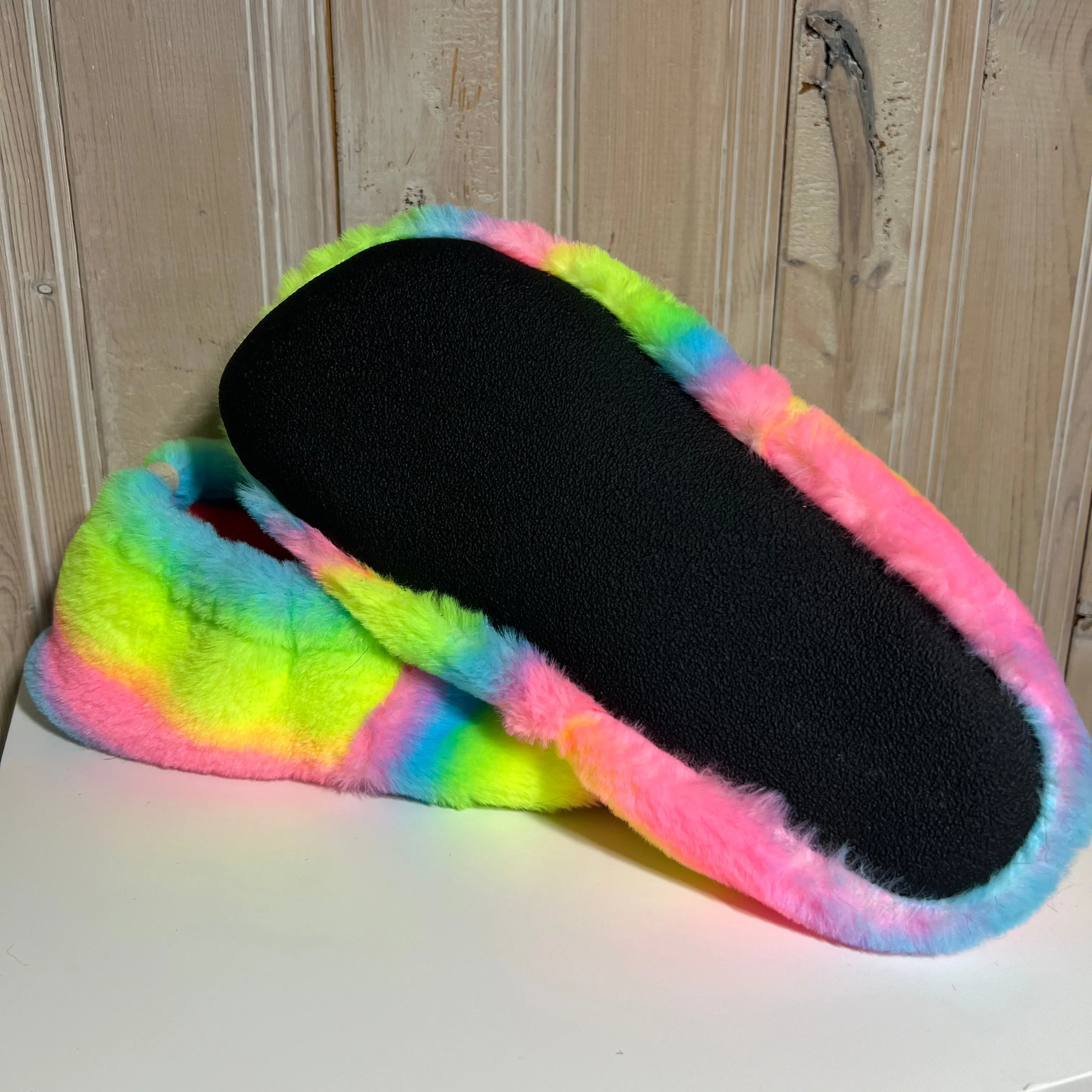 JadyLadys - Furry Neon slip on shoe