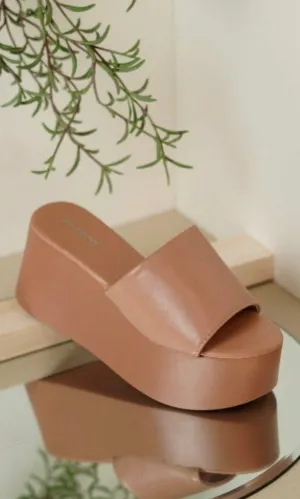 KATIUSCA CAMEL SANDALS