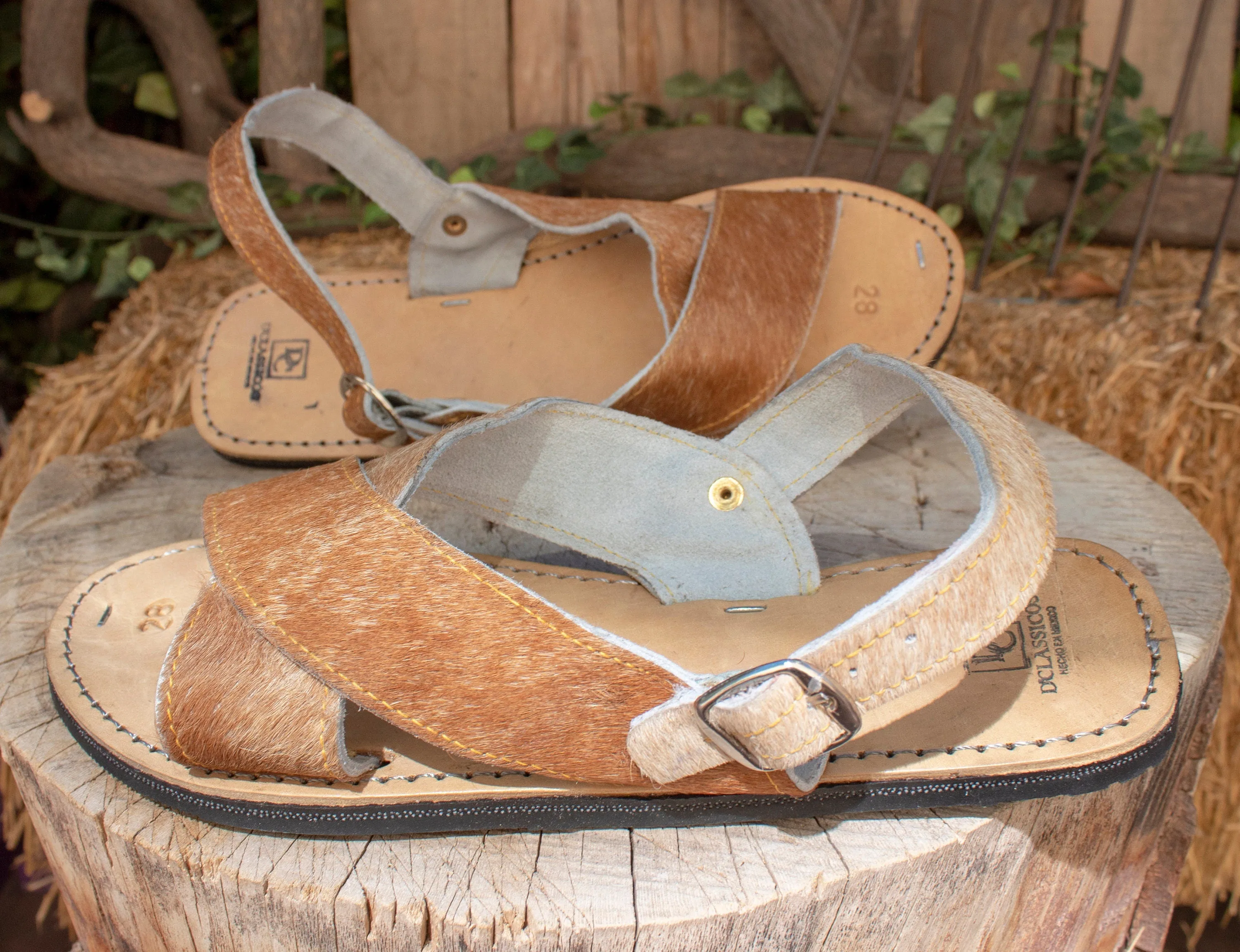 MENS LEATHER 2 strap brown COWHAIR mexican sandals with tire sole Size 9 Huarache pelo de vaca