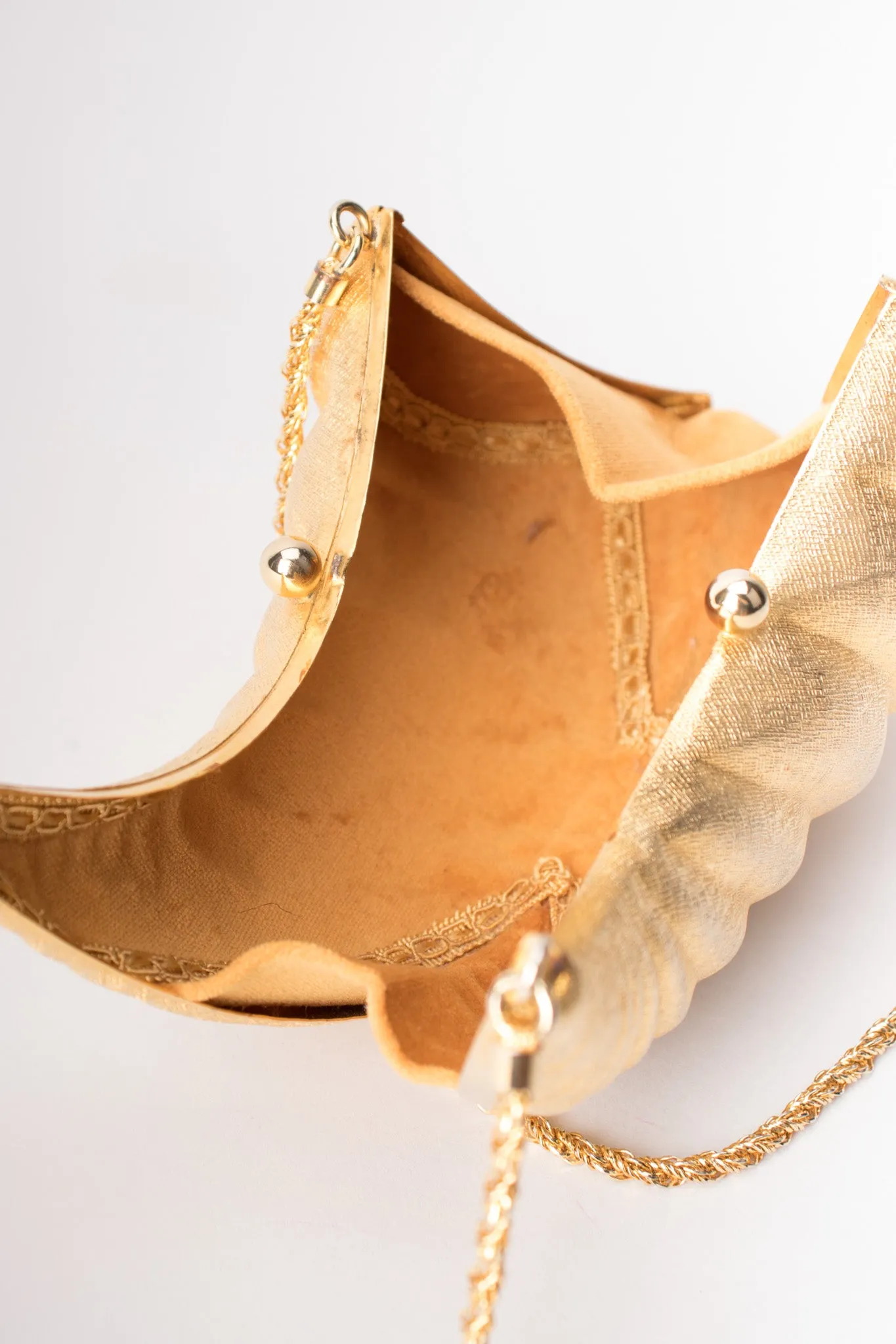 Metal Horn Shell Bag