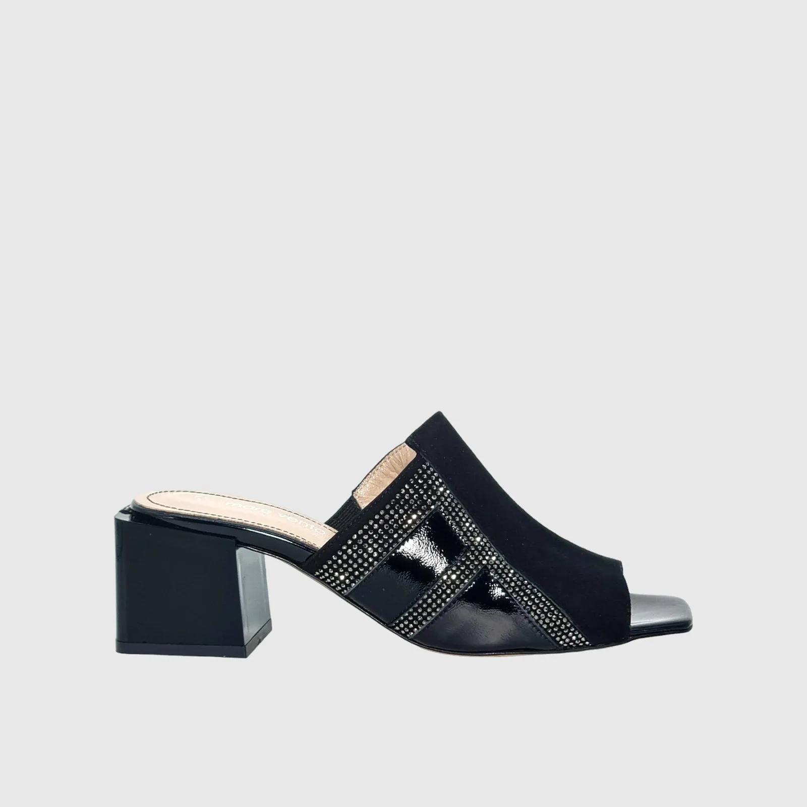 Slip-On Sandals - 5479