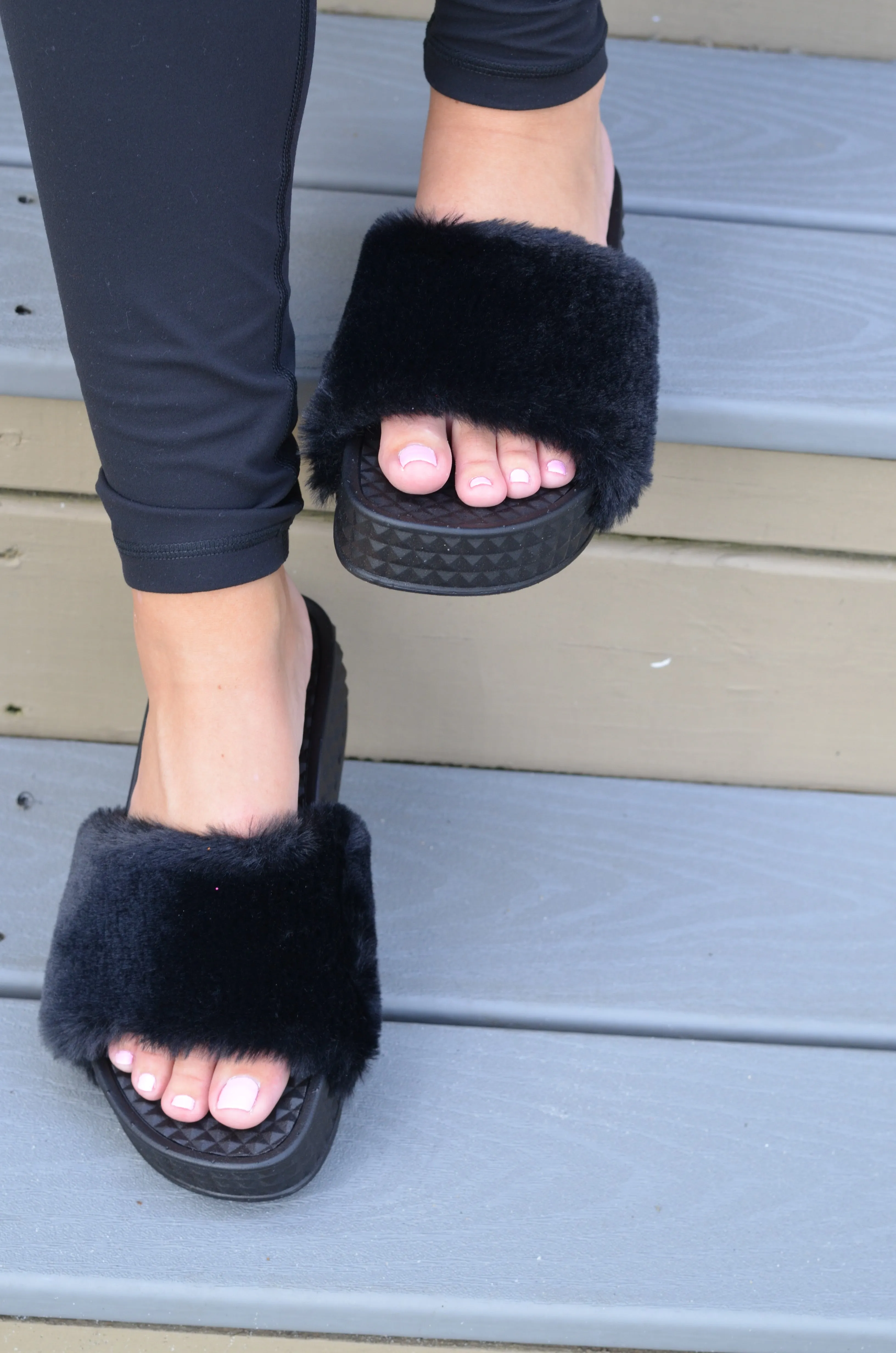 Sonny Fur Black - Chinese Laundry
