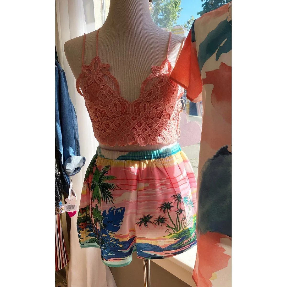 Tropical Print Short