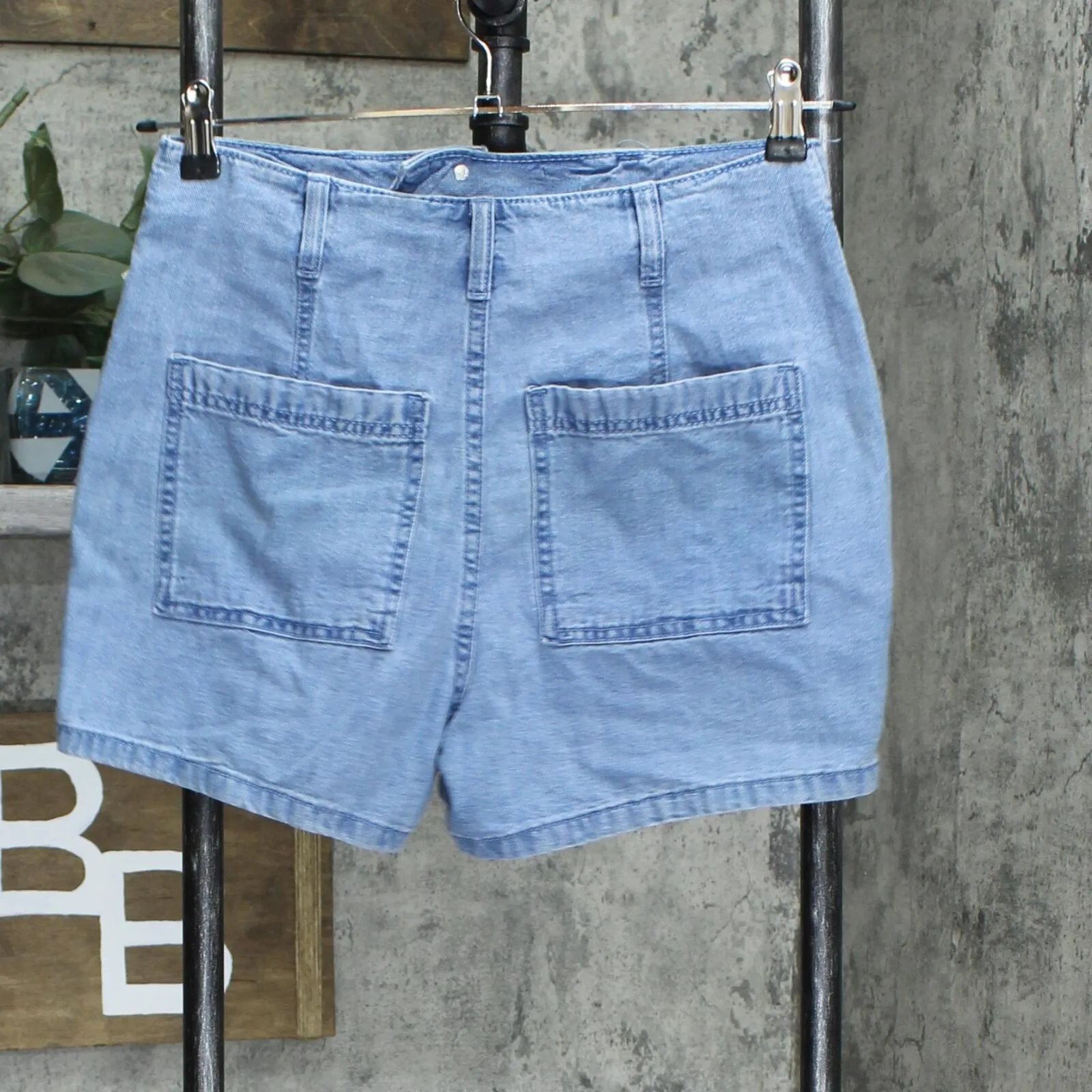 Universal Thread Women's High-Rise Cargo Midi Shorts
