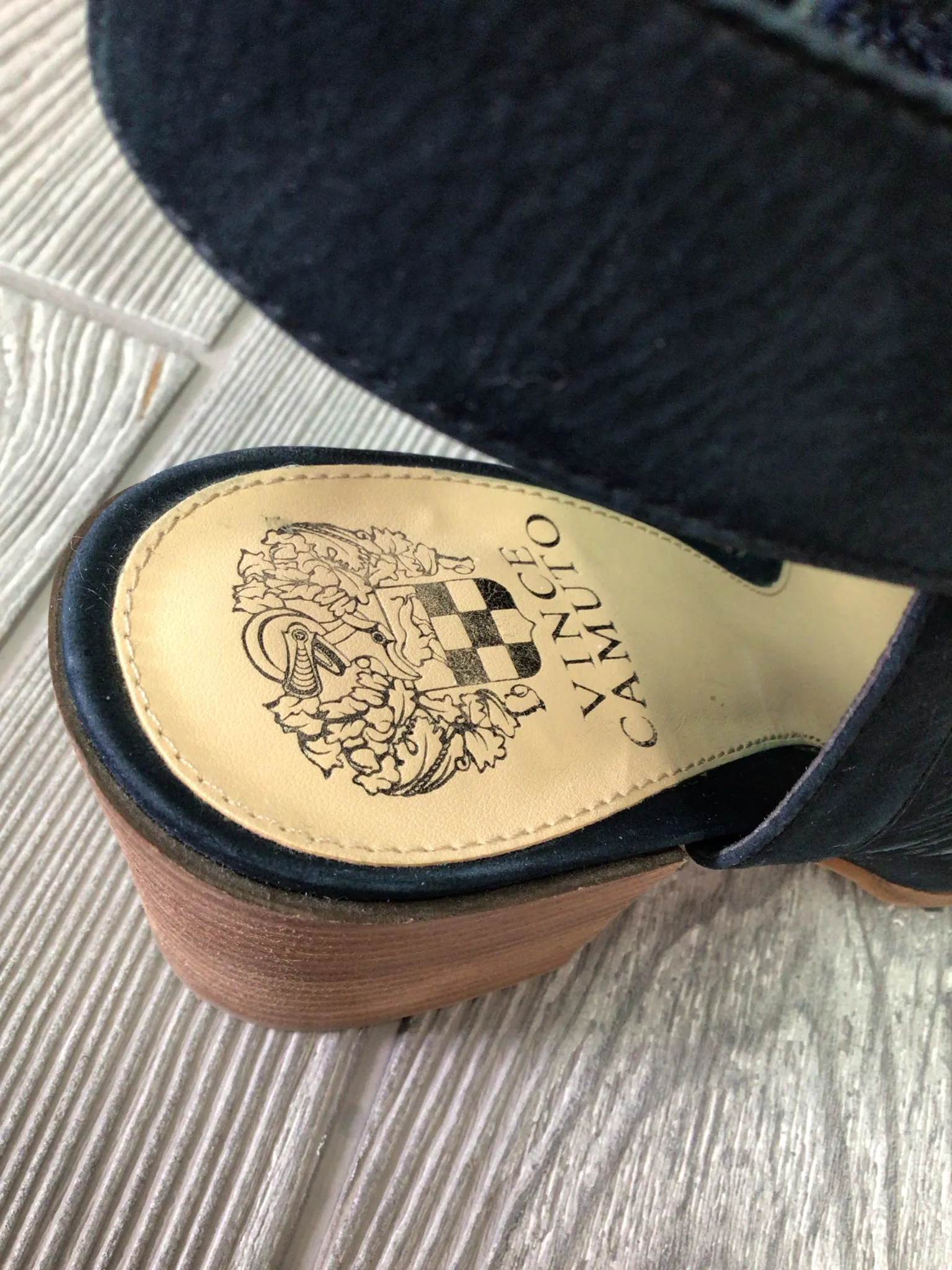 Vince Camuto Sandals Size 7.5