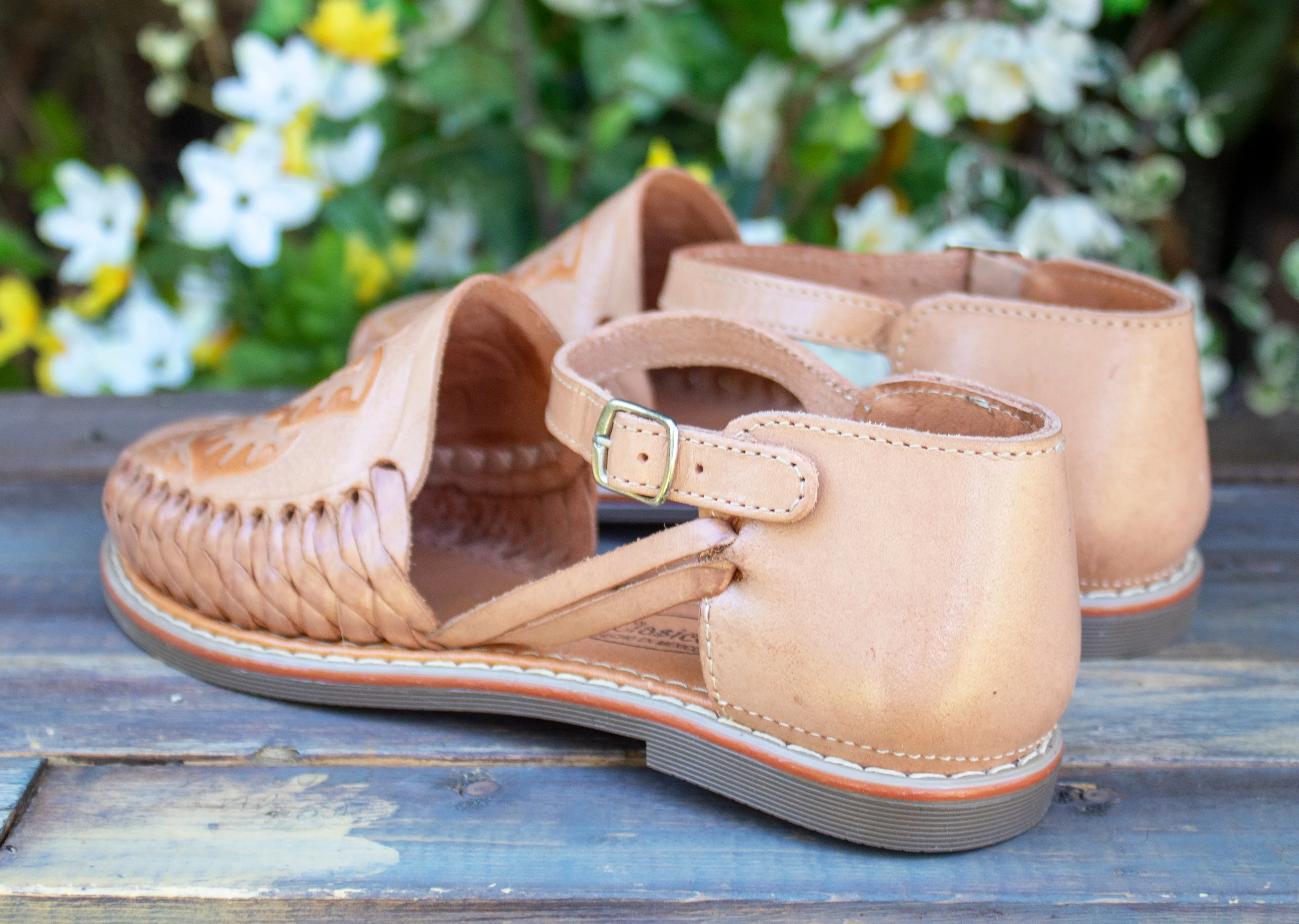 WOMENS TAN FLORAL STAMPED LEATHER HUARACHE MEXICAN SANDAL