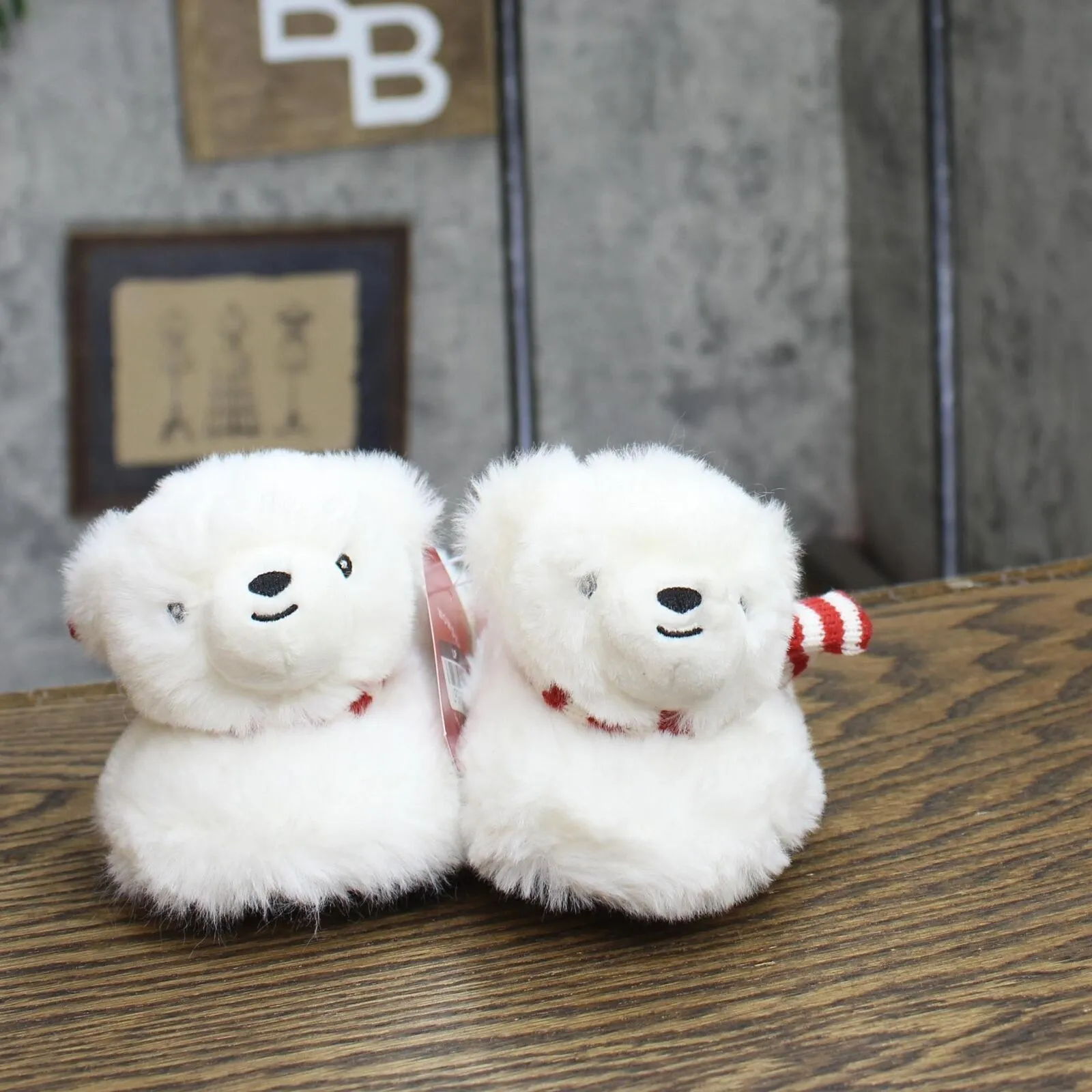 Wondershop Toddler Boys Girls Holiday Polar Bear Slippers White M (7T-8T)